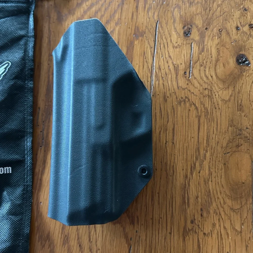 We The People Black Waistline Holster